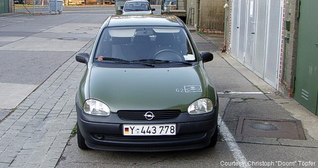 Opel Corsa City. Opel Corsa in glänzendem