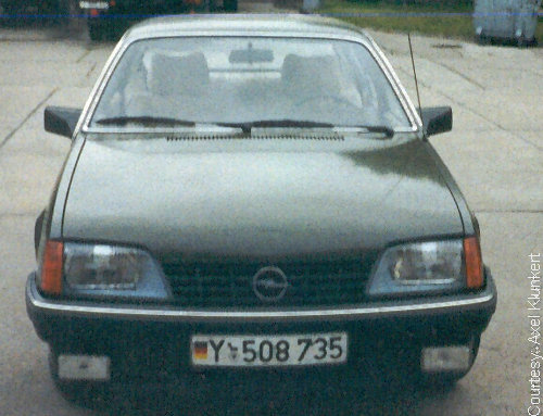 bw_pkw_Opel_Rekord_E_mod_vo_oliv.jpg